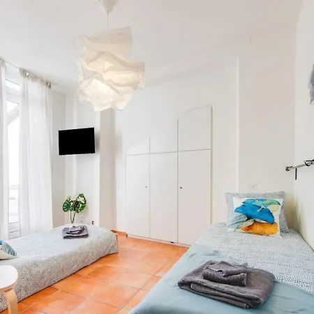 5 Star Pied-a-terre In Apartment