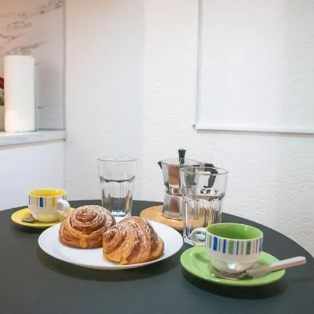 Apartment 5 Star Pied-a-terre In